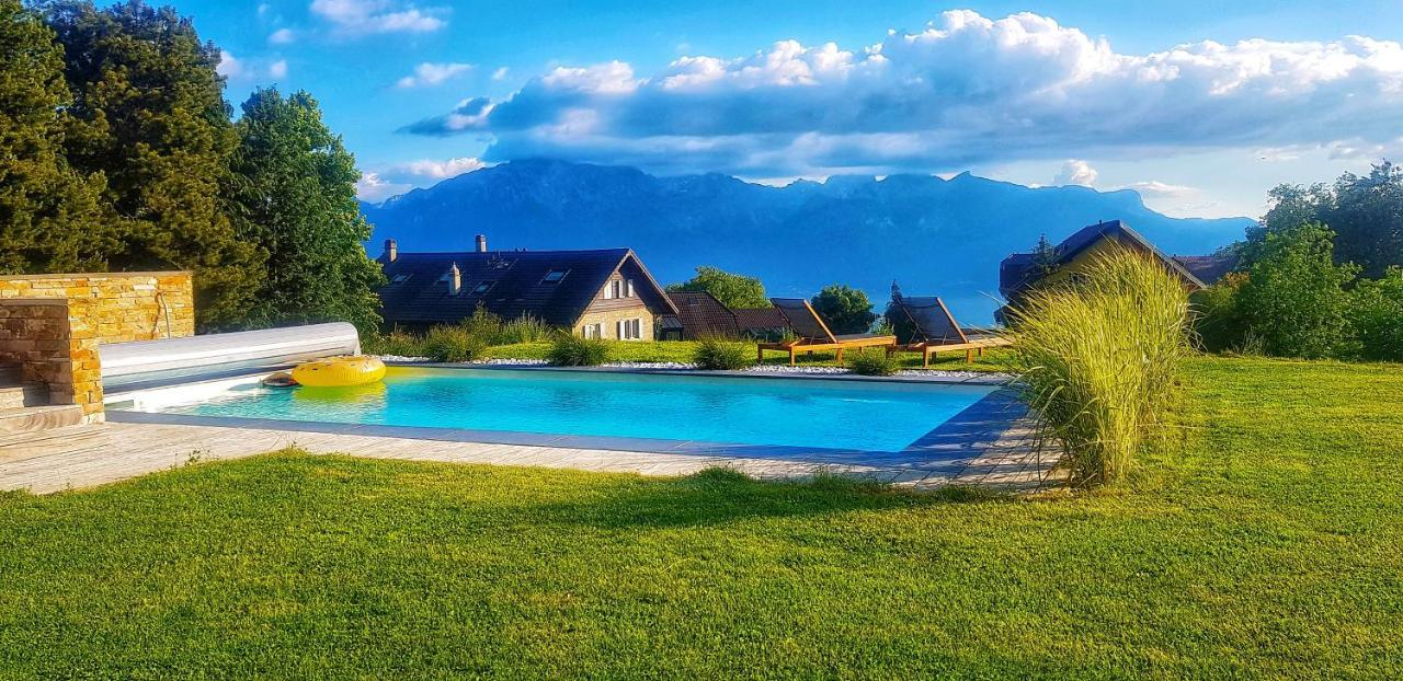 Montreux Holiday Home Buitenkant foto