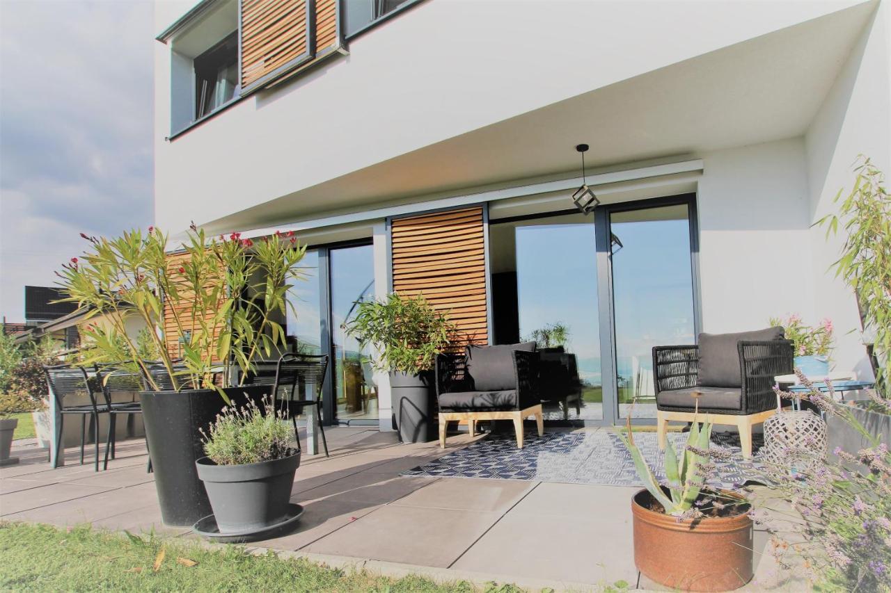 Montreux Holiday Home Buitenkant foto