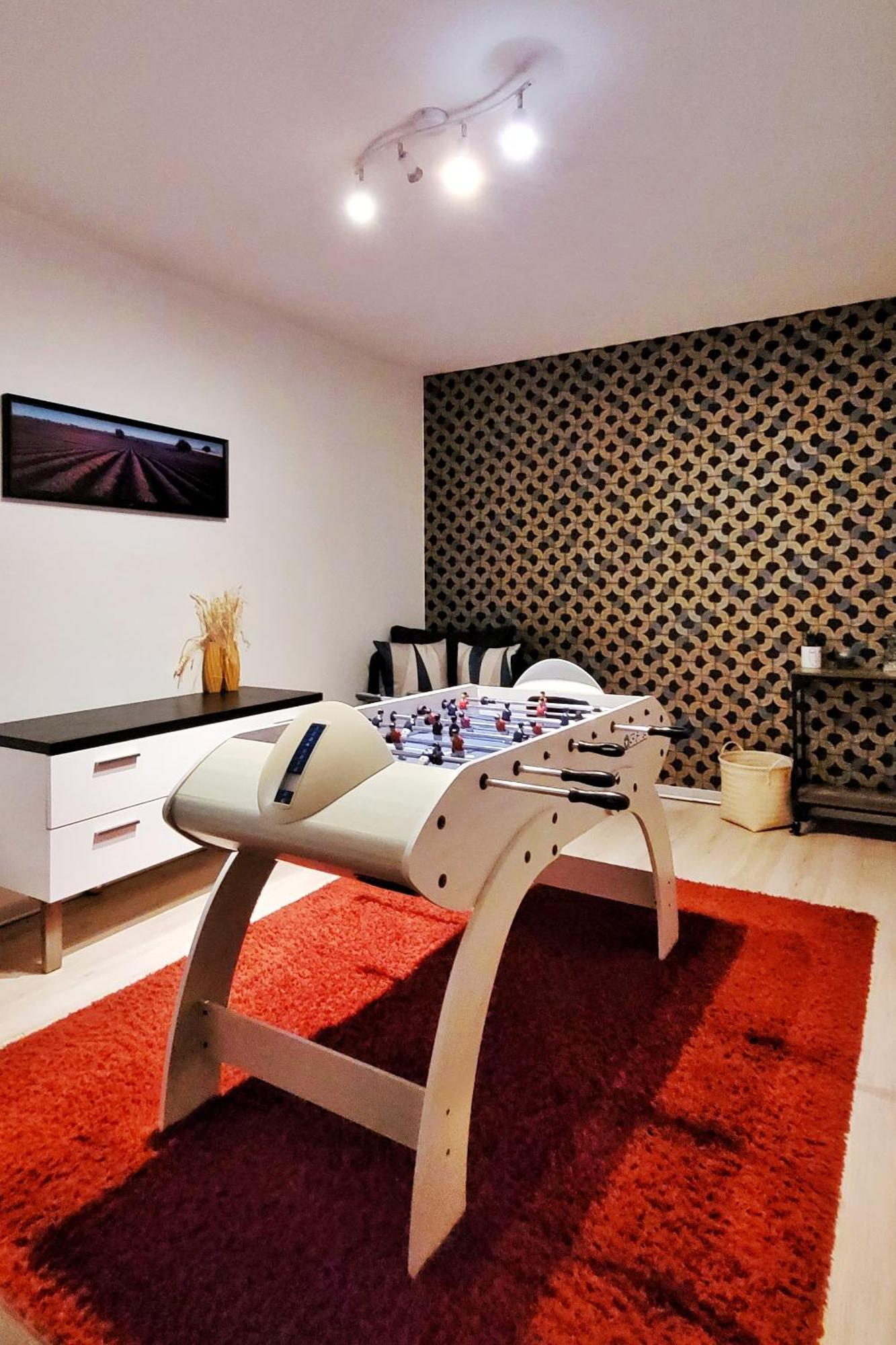 Montreux Holiday Home Buitenkant foto