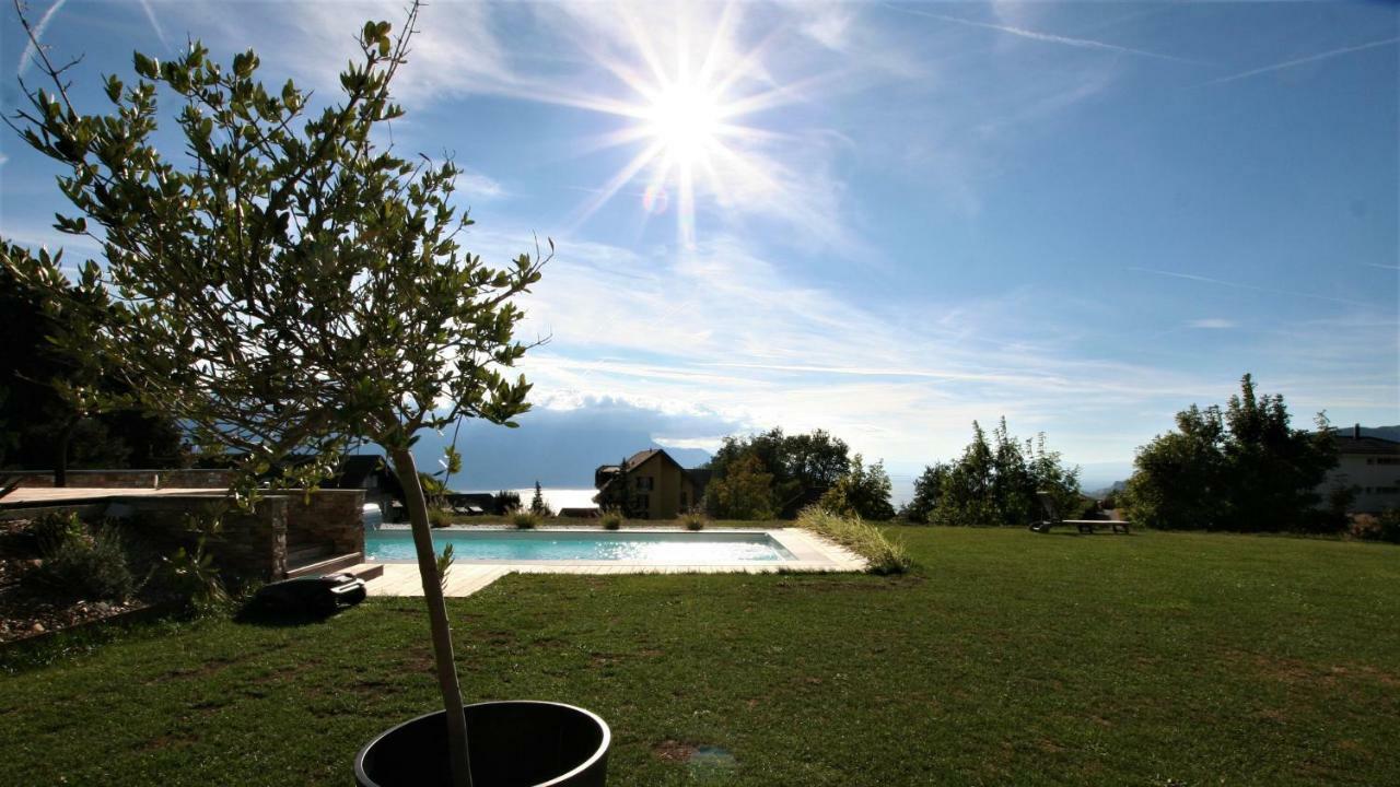 Montreux Holiday Home Buitenkant foto